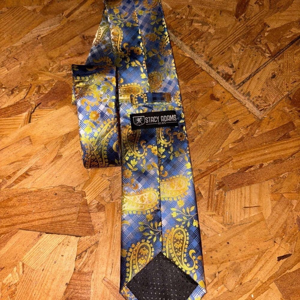 Stacy Adams Paisley Silk Tie - Picture 2 of 4